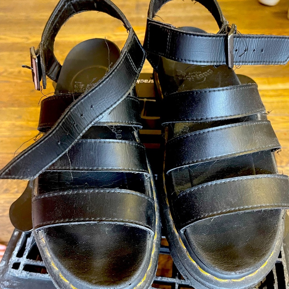 Womens Blair platform dr martens!